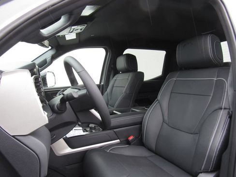 Certified 2026 Toyota Tundra Limited AWD/4WD image 15