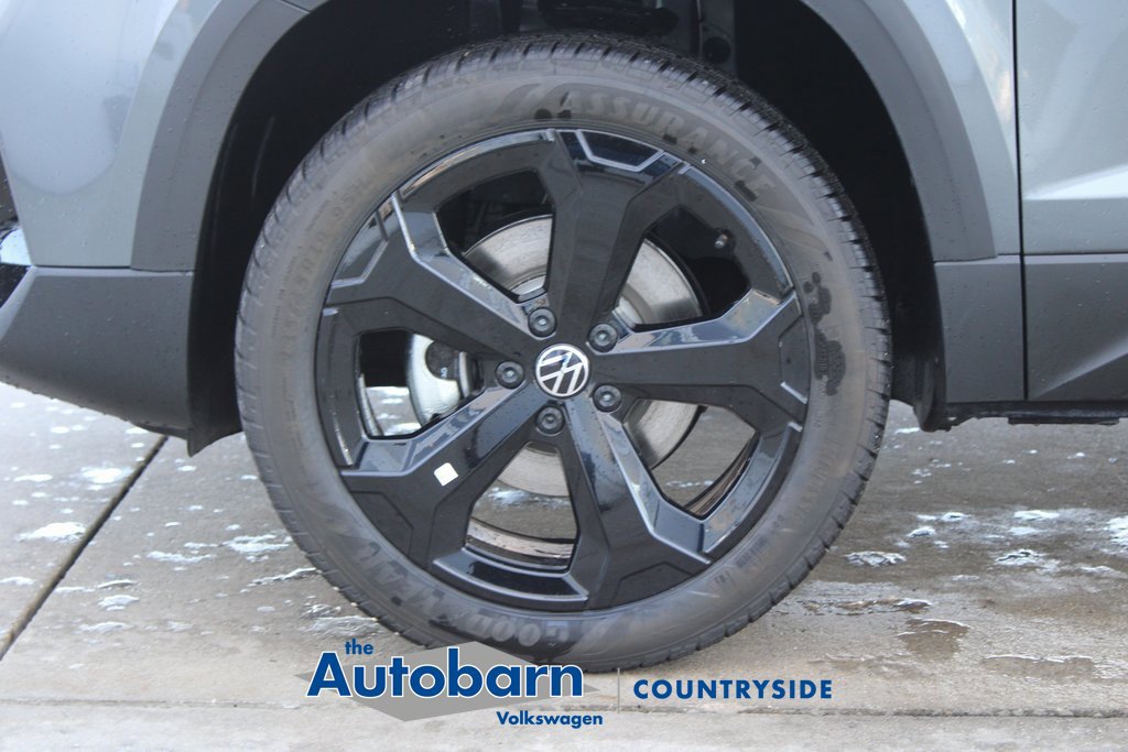 Certified 2026 Volkswagen Taos SEL AWD/4WD image 22