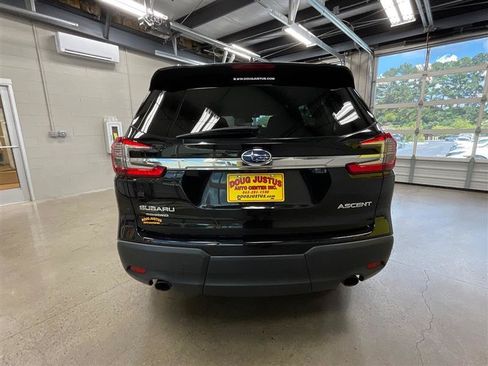 Used 2023 Subaru Ascent Premium AWD/4WD image 4