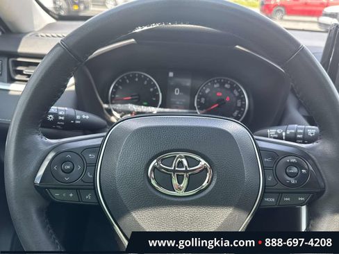 Used 2022 Toyota RAV4 XLE Premium AWD/4WD image 21