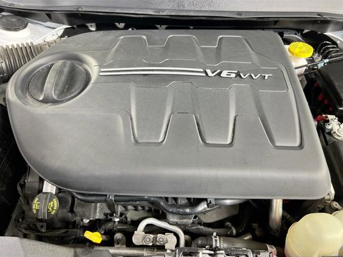 Used 2022 Jeep Cherokee Limited AWD/4WD image 29