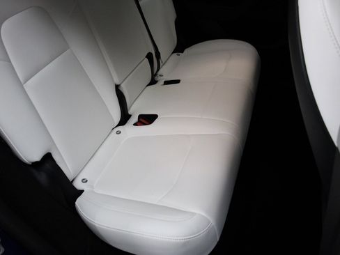 Used 2022 Tesla Model Y Performance image 30