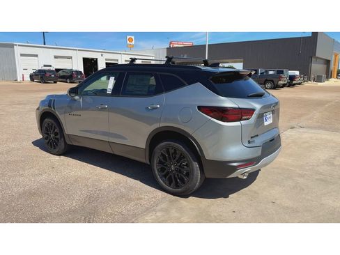 New 2026 Chevrolet Blazer LT w/ LPO, Black Sport Package FWD image 6