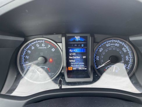 Used 2023 Toyota Tacoma TRD Off-Road image 23