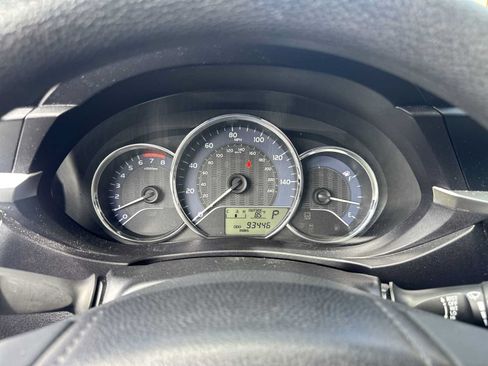 Used 2015 Toyota Corolla LE FWD image 15