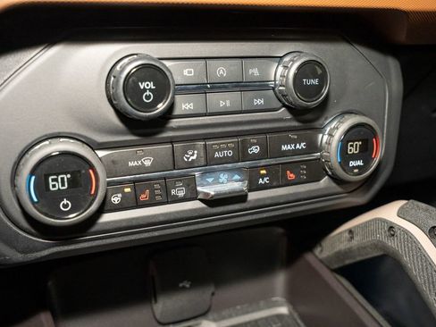 Used 2024 Ford Bronco Outer Banks image 15