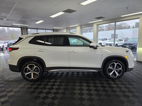 New 2026 Volkswagen Tiguan SE image 3