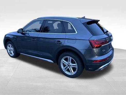 Used 2024 Audi Q5 e Premium Plus w/ Premium Plus Package image 8