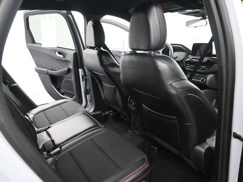 Used 2025 Ford Escape ST-Line FWD image 18