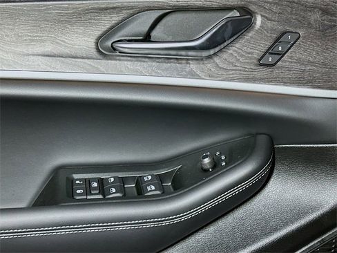 New 2025 Jeep Grand Cherokee Limited w/ Luxury Tech Group II image 12