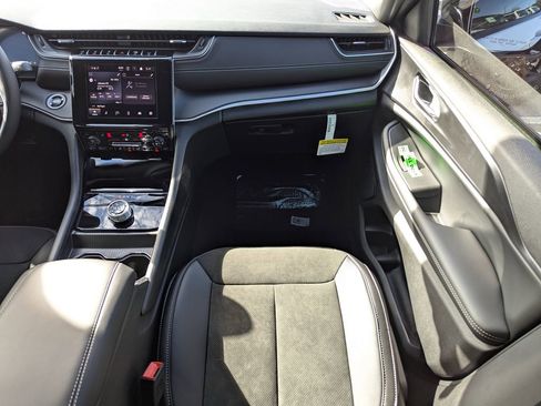 New 2025 Jeep Grand Cherokee Altitude RWD image 16
