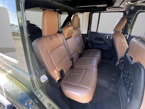 Certified 2022 Jeep Wrangler Unlimited Rubicon w/ Xtreme Recon 35" Tire Package image 23