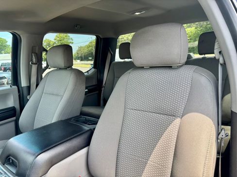 Used 2018 Ford F150 XLT w/ Equipment Group 302A Luxury AWD/4WD image 17