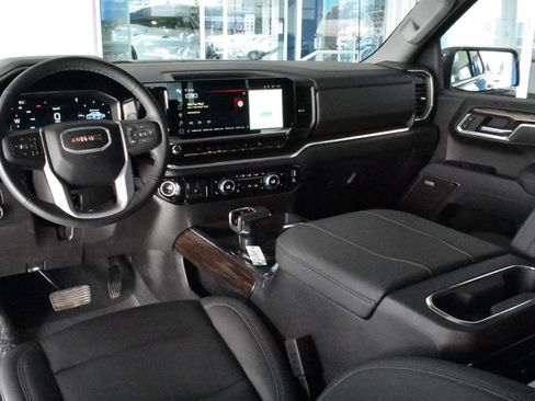 Used 2025 GMC Sierra 1500 Elevation w/ Elevation Premium Package image 33