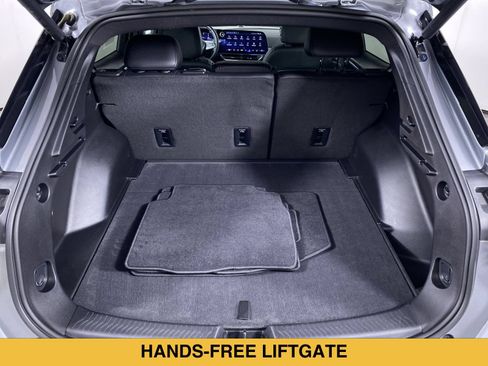 Certified 2024 Chevrolet Equinox EV LT FWD image 13