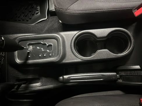 Used 2014 Jeep Wrangler Sport AWD/4WD image 12