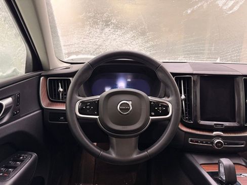 Used 2023 Volvo XC60 B5 Plus w/ Protection Package Premier image 22