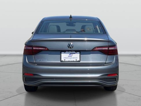 Used 2024 Volkswagen Jetta SE FWD image 7