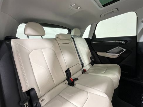 Used 2024 Audi Q3 2.0T Premium w/ Convenience Package image 22