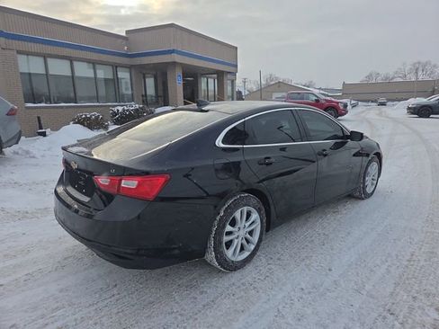Used 2017 Chevrolet Malibu LT image 5