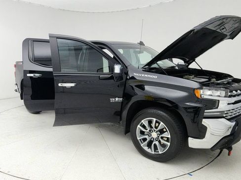 Used 2020 Chevrolet Silverado 1500 LT w/ Texas Edition RWD image 9