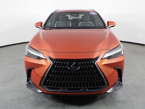 Used 2024 Lexus NX 250 FWD w/ Towing Package (2000 Lbs) image 13