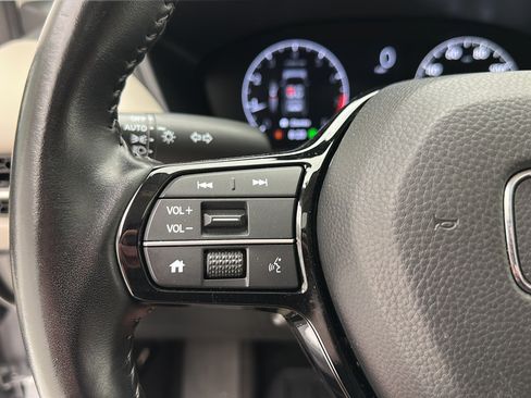 Used 2025 Honda HR-V EX-L image 18