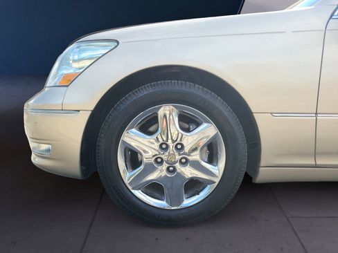 Used 2005 Lexus LS 430 image 9