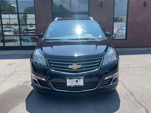 Used 2017 Chevrolet Traverse LT w/ Style and Technology Package image 1