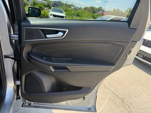 Used 2023 Ford Edge Titanium AWD/4WD image 15