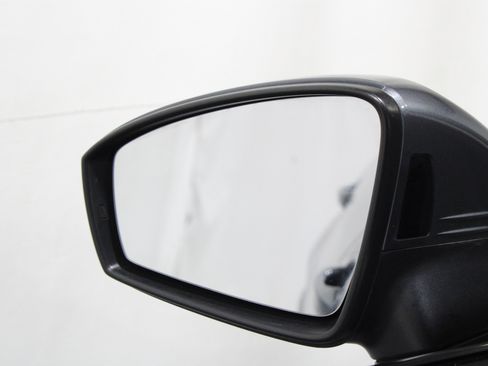 Used 2021 Volkswagen Tiguan SEL Premium R-Line image 19