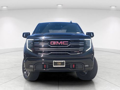New 2026 GMC Sierra 1500 AT4 w/ AT4 Preferred Package AWD/4WD image 2