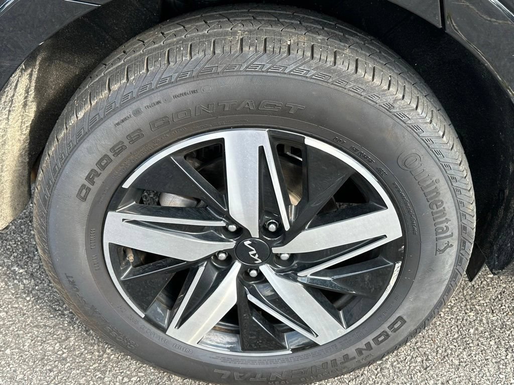 Used 2023 Kia Sorento S FWD image 43