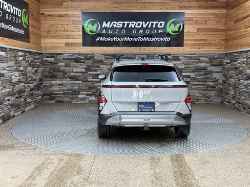 Used 2024 Hyundai Kona Limited image 8