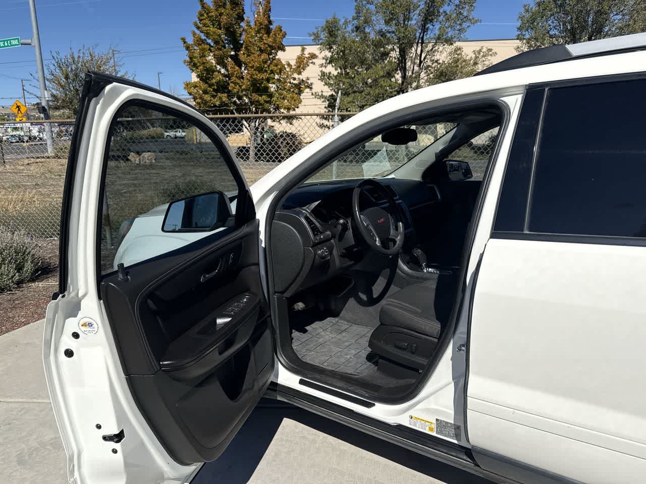 Used 2015 GMC Acadia SLE AWD/4WD image 10