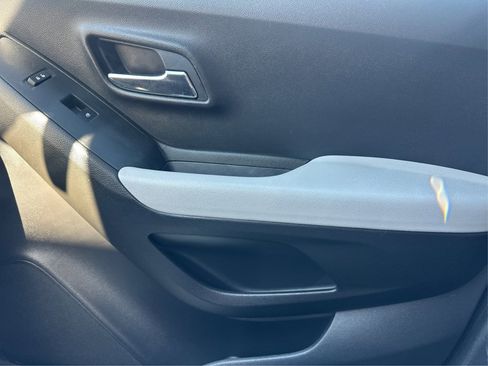 Used 2019 Chevrolet Trax LS w/ LPO, Protection Package FWD image 29