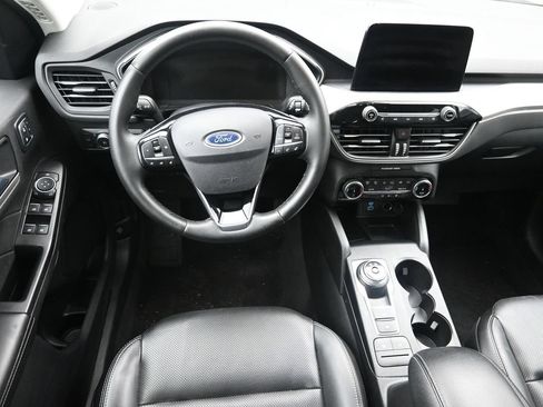 Used 2022 Ford Escape SEL w/ Technology Package FWD image 14