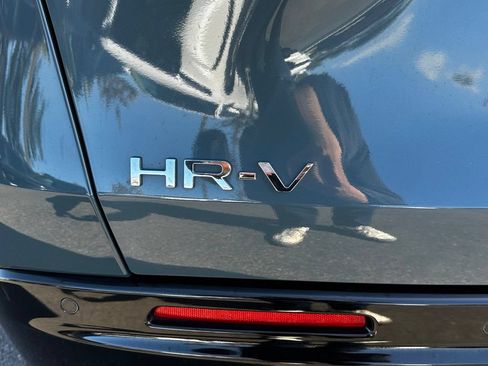 Used 2024 Honda HR-V EX-L image 9