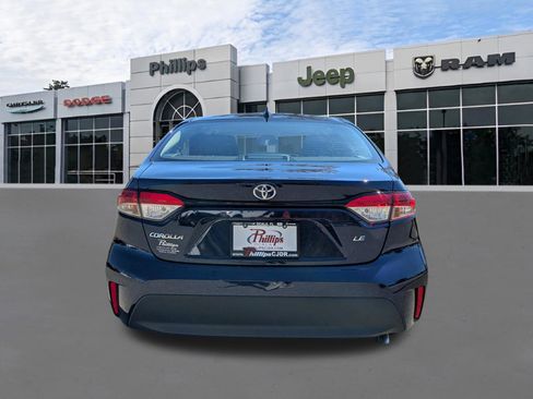 Used 2025 Toyota Corolla LE image 4