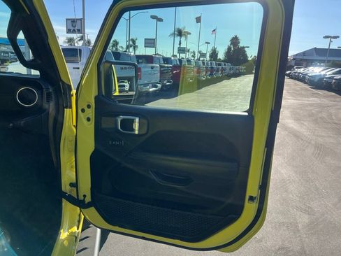 Used 2023 Jeep Wrangler Unlimited Rubicon 4xe AWD/4WD image 46