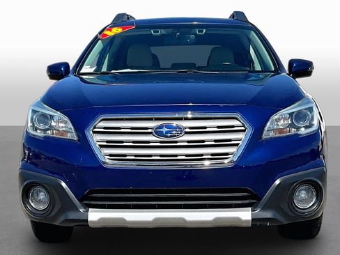 Used 2016 Subaru Outback 2.5i Limited AWD/4WD image 3
