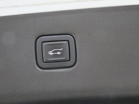 Used 2020 Chevrolet Blazer LT FWD image 31