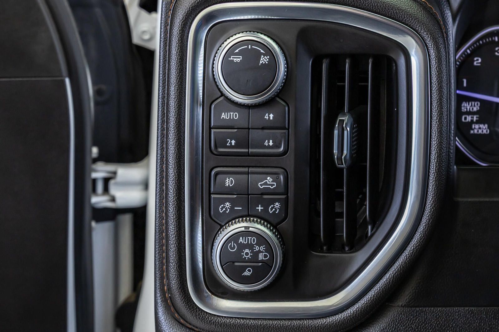 Used 2019 GMC Sierra 1500 AT4 w/ AT4 Preferred Package AWD/4WD image 19