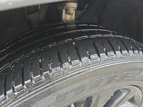 Certified 2021 Jeep Grand Cherokee Laredo X image 11