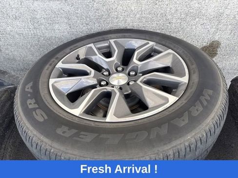 Used 2021 Chevrolet Tahoe LT w/ LT Signature Package RWD image 22