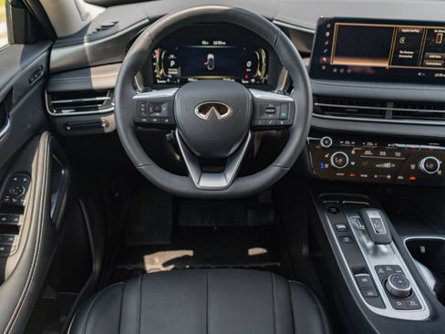 Certified 2026 INFINITI QX60 Luxe w/ Family Package FWD image 23