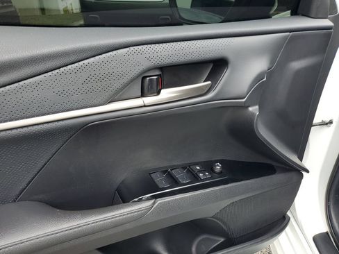 Used 2025 Toyota Camry XSE FWD image 18