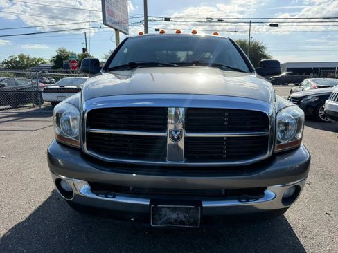 Used 2006 Dodge Ram 2500 Truck SLT image 2
