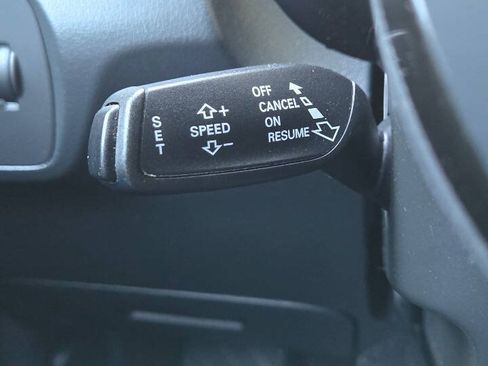 Used 2018 Audi Q3 2.0T Premium Plus w/ Premium Plus Package AWD/4WD image 23