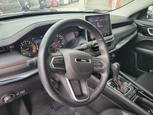 Used 2022 Jeep Compass Trailhawk w/ Trailhawk Convenience Group AWD/4WD image 26